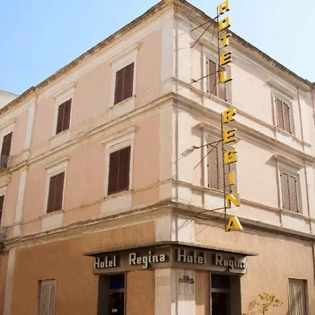 Regina 3*